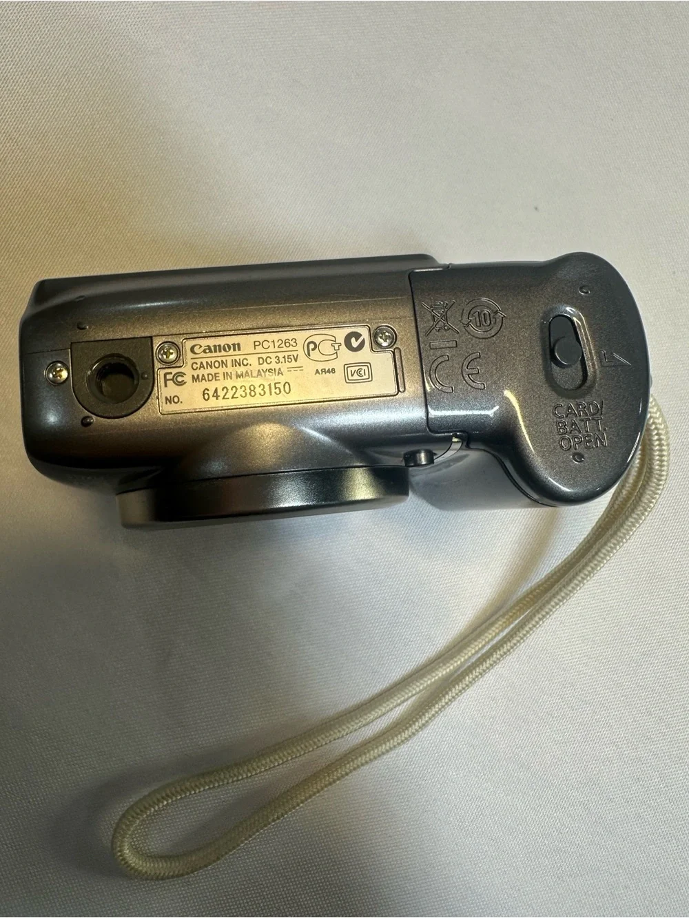 Canon PowerShot A590 IS 8.0 MP Digital Camera Works Well w/Strap & 8GB SD Card